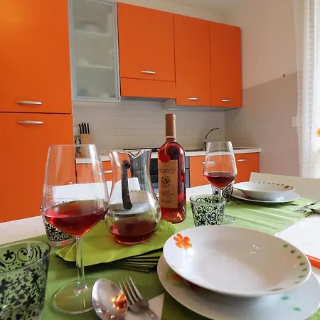 Casa Vacanze Claudia A 6 Posti *