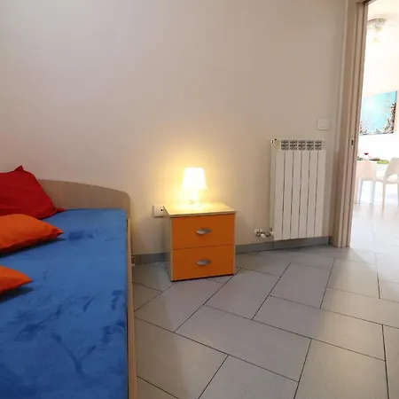 Casa Vacanze Claudia A 6 Posti Apartmán *
